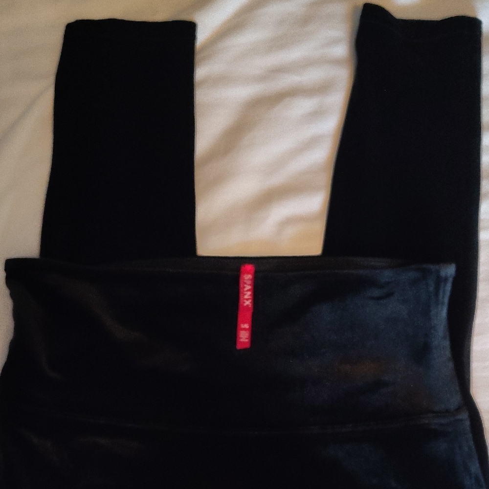SPANX Black High-Waisted Velvet Leggings